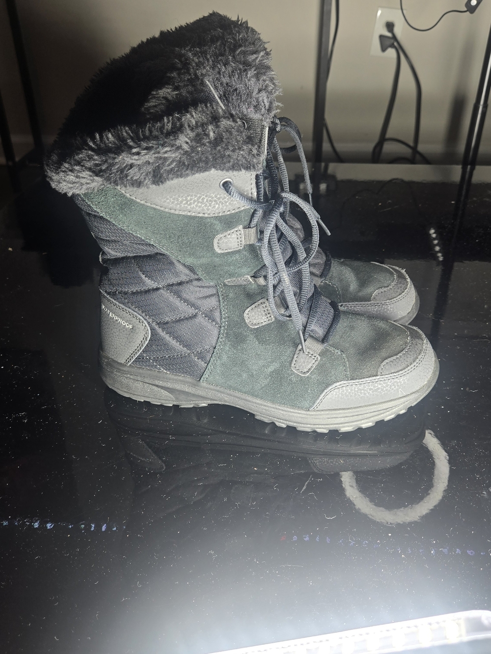 Columbia - BL1581-011 Ice Maiden Waterproofed Black Fur Winter Boots Size 9